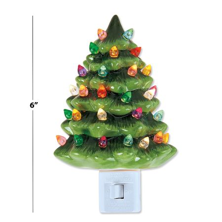 STAUB クリスマスツリーシグネチァー Green Christmas Tree Nightlight | Lillian Vernon