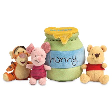 Pooh♡ Winnie the Pooh Personalized Playset by GUND® | Lillian Vernon